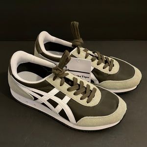 NWT Onitsuka Tiger New York in Bronze Green and White